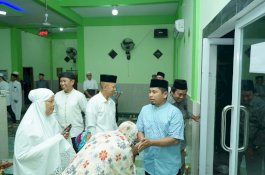 Safari Ramadan Hari ke-27, Tasming Hamid Salat Berjamaah dan Serahkan Bantuan Masjid