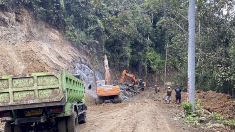 Pembangunan Jalan Seko Dipastikan Terus Berlanjut