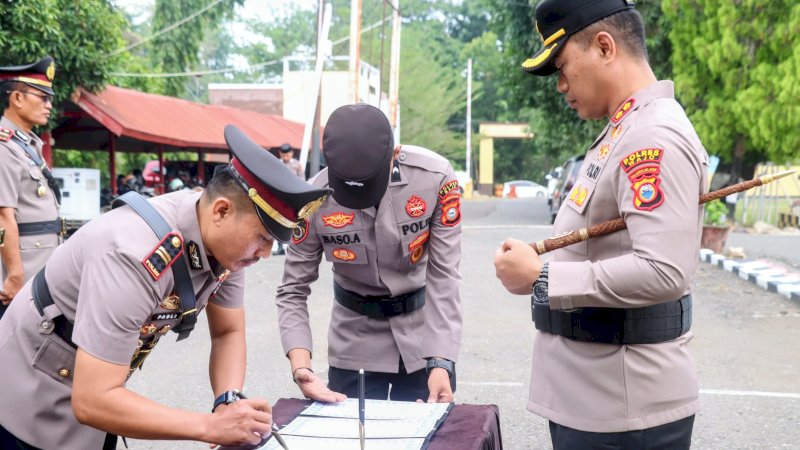 Mutasi Pejabat Polres Wajo, Kapolres Tekankan Profesionalisme dan Pelayanan Publik