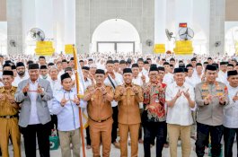 Bupati Andi Rosman Lepas 1.941 CJH Wajo di Masjid Agung Ummul Quraa Sengkang