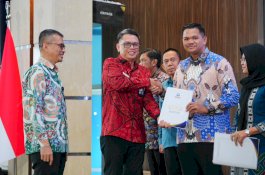 Pemerintahan Uji-Sah Raih Penghargaan Pelayanan Publik