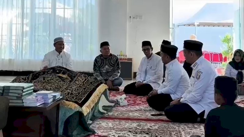 Guru Besar Umpar Wafat, Wali Kota Tasming Hamid Sampaikan Duka Mendalam