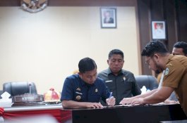 Penandatanganan rekomendasi LKPJ TA 2025, Tasming Hamid Apresiasi Kinerja DPRD Parepare