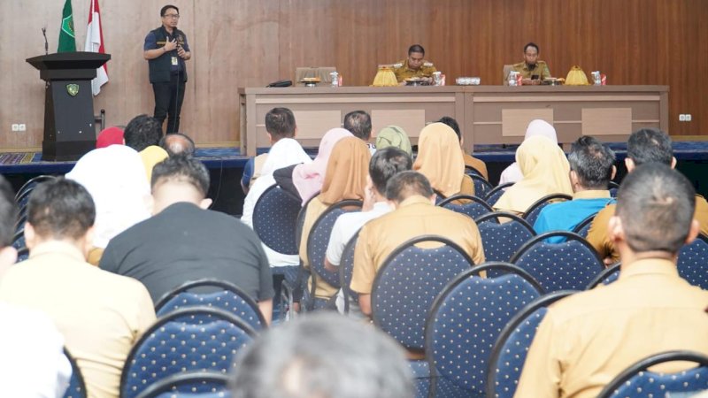 Komisi Pengawas Persaingan Usaha (KPPU) memperkuat langkah pencegahan praktik curang dalam pengadaan barang dan jasa pemerintah dengan menggandeng Pemerintah Kabupaten Maros melalui kegiatan sosialisasi yang digelar di Kantor Bupati Maros, Selasa (21/4/2026).
