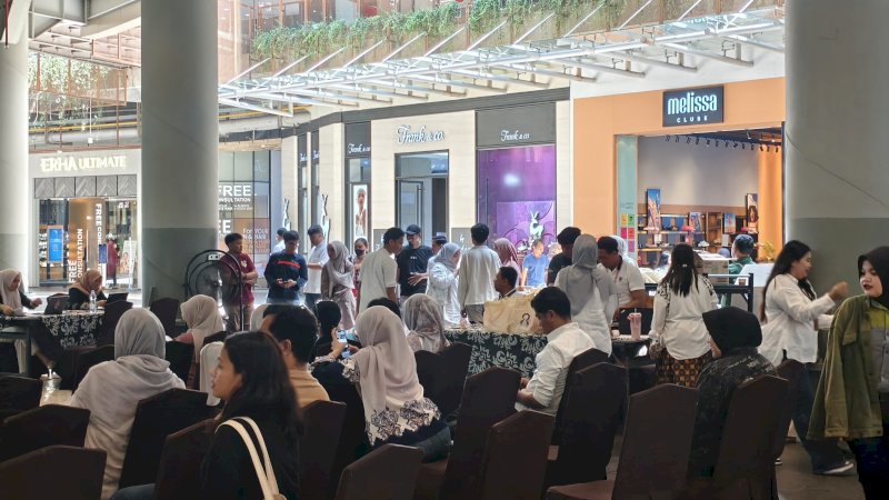 NIPAH PARK Makassar mengambil langkah konkret dengan menggelar aksi donor darah yang berhasil menghimpun 115 kantong darah. Kegiatan ini menjadi bagian dari rangkaian perayaan hari ulang tahun (HUT) ke-8, sekaligus mempertegas peran pusat perbelanjaan sebagai ruang publik yang berdampak sosial.