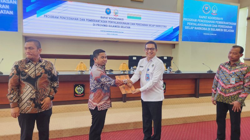 Tasming Hamid Terima SK ULT P4GN, Perkuat Upaya Pencegahan Narkoba di Parepare