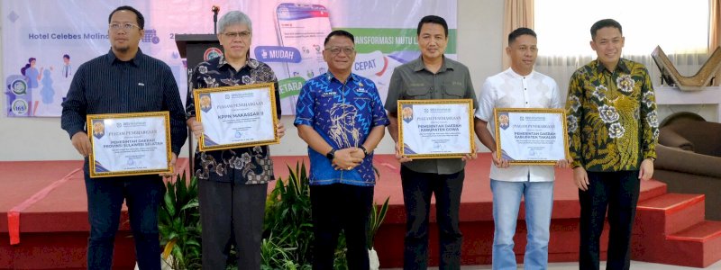 Pemkab Gowa Terima Penghargaan BPJS Kesehatan Cabang Makassar