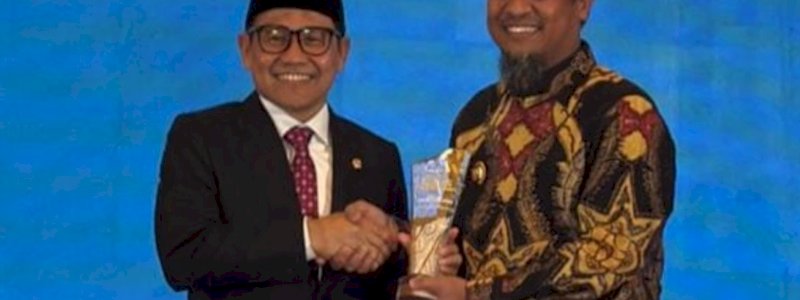 Gubernur Sulsel Terima Penghargaan Nasional pada Ajang National Governance Awards