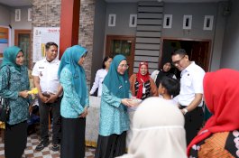 Melinda Aksa Kunjungi Sejumlah Posyandu di Kota Makassar Pantau Tumbuh Kembang Anak