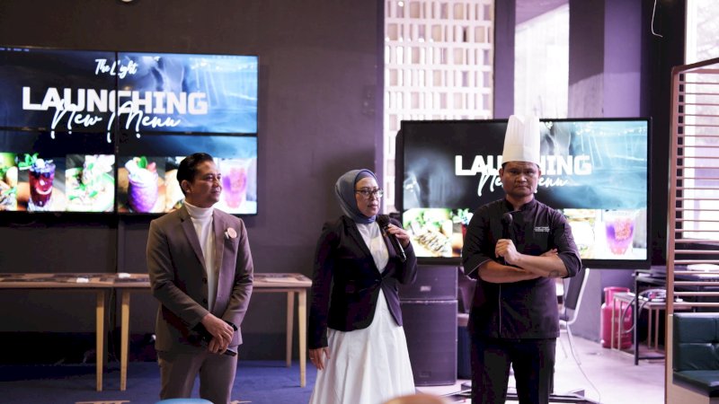 Peluncuran menu &ldquo;The Light&rdquo; tidak hanya menjadi ajang perkenalan hidangan baru, tetapi juga menghadirkan pengalaman kuliner interaktif.