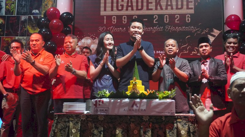 Management PHI dan Almadera Makassar rayakan Anniversary 30 tahun