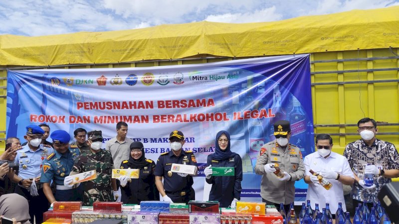 Kantor Wilayah Bea Cukai Sulawesi Bagian Selatan mencatat capaian signifikan, mulai dari pengungkapan jutaan batang rokok ilegal, penindakan minuman keras tanpa cukai, hingga penyelamatan puluhan ribu jiwa dari ancaman narkotika.