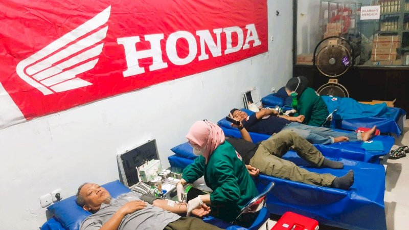 Dalam rangka memperingati anniversary ke-19, dealer Honda tersebut menggelar aksi donor darah yang terbuka untuk umum di area dealer Gowata Sakti Motor, Kamis, 7 Mei 2026.