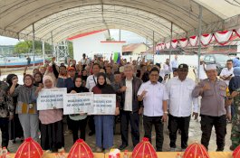 OJK Sulselbar Perkuat Akses Keuangan Nelayan di Sinjai Lewat Program EKI dan Kampung Nelayan Merah Putih