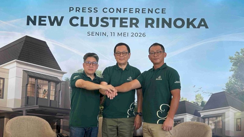 kiri ke kanan:
Kiplongang Akemah - Direktur PT Sinergi Mutiara Cemerlang 
Indra Widjaja Antono - Executive Director Summarecon Mutiara Makassar 
⁠Toyosada Shima - Direktur PT Sumitomo Forestry Indonesia