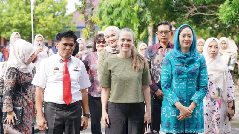 Ketua TP PKK Bantaeng Sambangi SD Inpres Pullaweng, Tinjau Fasilitas dan Aktivitas Belajar