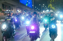 Scoopy Night Culture Ramaikan Makassar, Ratusan Bikers Honda Nikmati Night Ride #Cari_Aman