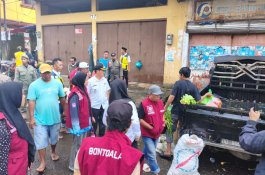 Pemkot Makassar Tertibkan Aktivitas Bongkar Muat di Veteran Utara