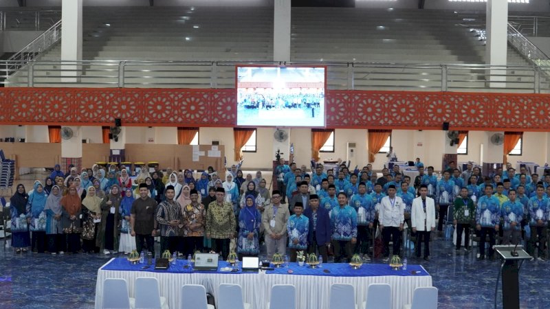 Universitas Muhammadiyah Makassar kembali menegaskan komitmennya dalam penguatan ideologi, kepemimpinan, dan budaya Islami melalui pelaksanaan Darul Arqam Angkatan IV yang digelar di Balai Sidang Muktamar Unismuh Makassar, Kamis, 21 Mei 2026.