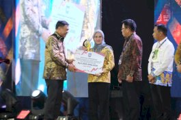 Komitmen Tekan Kemiskinan dan Stunting, Gowa Raih Penghargaan dari Kemendagri