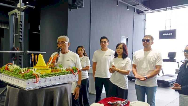 Komisaris bersama management IMB Group 