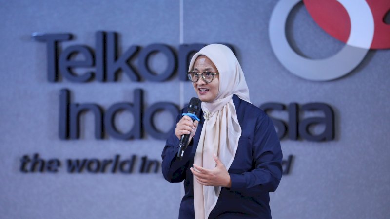  Direktur Utama Telkom Dian Siswarini.
