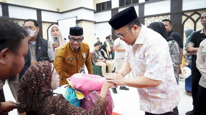 Wakil Bupati Gowa Sambut Langsung Kedatangan 385 Jemaah Haji