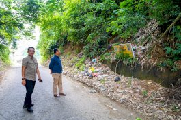 Respons Cepat Bupati Wajo, Andi Rosman Sidak Lokasi Rawan Longsor di Jalan Srikaya
