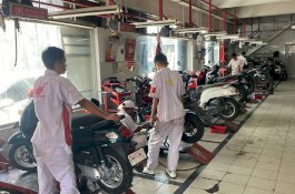 Asmo Sulsel Tabuh Genderang Perang Melawan Oli Palsu