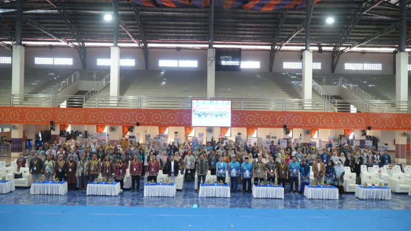 Unismuh Makassar dipercaya menjadi tuan rumah penyelenggaraan Seminar Hasil Program Kosabangsa (Kolaborasi Sosial Membangun Masyarakat) Tahun Anggaran 2025.