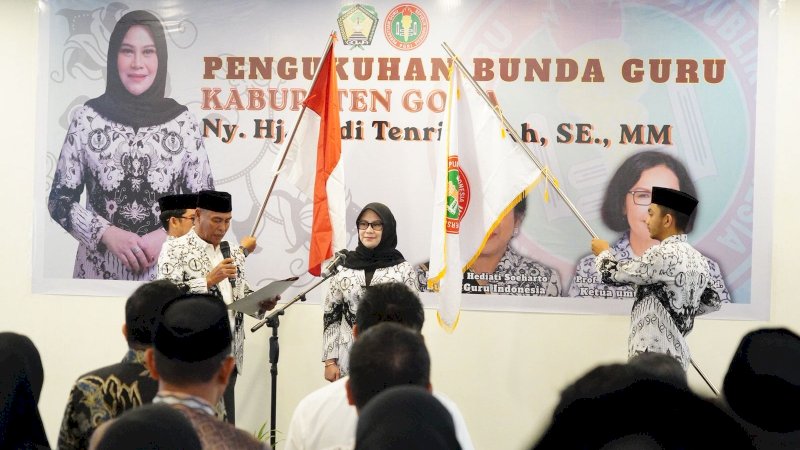 Komitmen Bantu Majukan Pendidikan di Gowa, Andi Tenri Indah Terima Amanah sebagai Bunda Guru