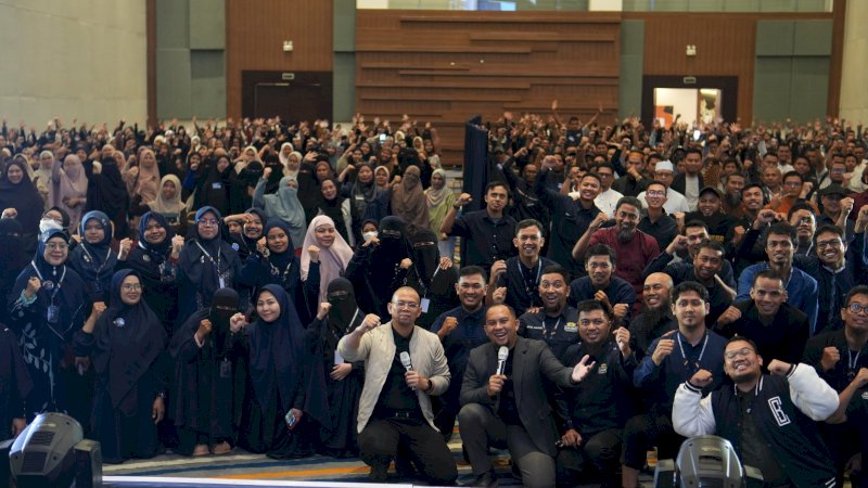 Lebih dari 1.000 pelaku UMKM, pengusaha muslim, dan pebisnis dari berbagai daerah di Sulawesi Selatan hingga Indonesia Timur memadati gelaran Business Excellence Summit and Talk (BEST) 1 Makassar yang digelar Sukses Berkah Community (SBC) di Four Points by Sheraton Makassar, 20-21 Juni 2026.
