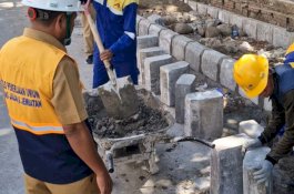 Pemkot Makassar Sulap Eks Lokasi Penertiban Jadi Trotoar yang Lebih Representatif