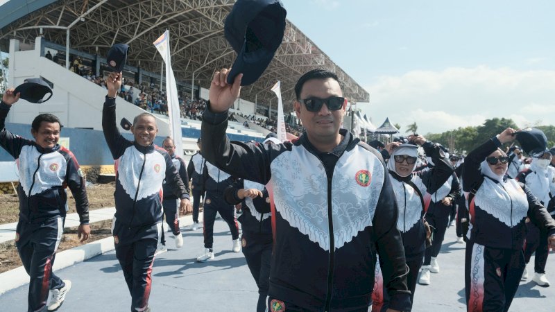 Wakil Wali Kota Parepare Terima Penghargaan di Pembukaan Porsenijar PGRI 2026