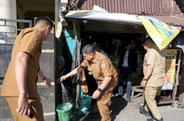 Appi Susuri Lorong di Wilayah Utara Cek Langsung Aliran Air PDAM di Permukiman Warga