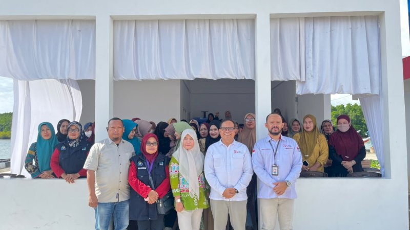 OJK menggelar program edukasi keuangan khusus yang menyasar komunitas nelayan di Desa Tongke-Tongke, Kabupaten Sinjai