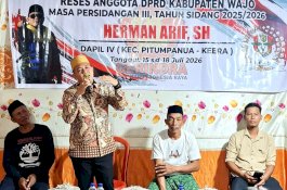 Komitmen untuk Petani, Herman Arif Salurkan Bantuan Handsprayer dalam Reses di Pitumpanua