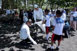 PT Pertamina Trans Kontinental Gaungkan Aksi Bersih Pantai di Bitung, Jaga Coral Triangle dan Dukung Ekonomi Pesisir Berkelanjutan