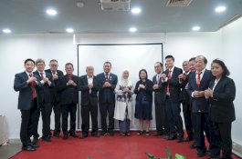 Terima Anugerah Marga 