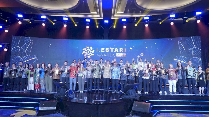 Telkom meraih Lestari Award 2026 pada kategori Talent Management yang diserahkan langsung oleh Menteri Koordinator Bidang Infrastruktur dan Pembangunan Kewilayahan RI Agus Harimurti Yudhoyono.