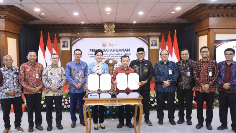 Otoritas Jasa Keuangan (OJK) menerima hibah Barang Milik Daerah berupa lahan dari Pemerintah Provinsi Jambi yang akan digunakan untuk pembangunan Gedung Kantor OJK Provinsi Jambi.