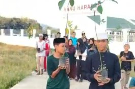 Investasi Masa Depan dan Pendidikan Karakter, RHIIBS Maros Ajak Ratusan Siswa Tanam Pohon di Lingkungan Sekolah
