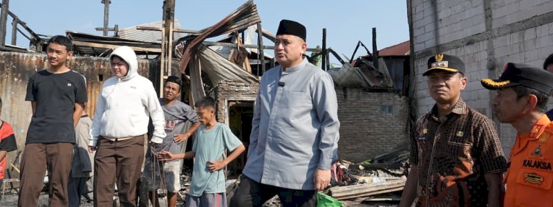 Appi dan Ketua TP PKK Kota Makassar Tinjau Lokasi Kebakaran Tallo