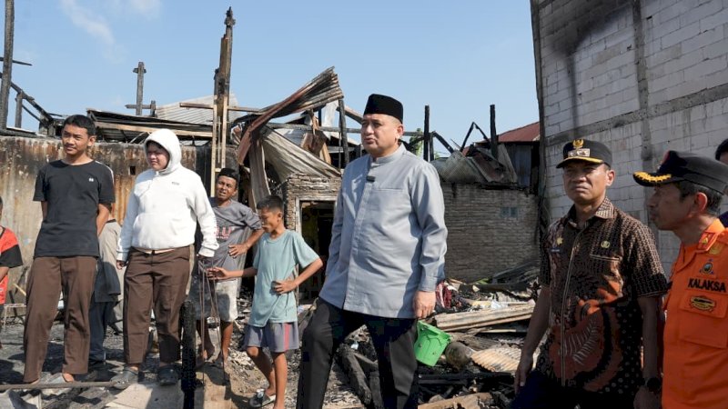 Appi dan Ketua TP PKK Kota Makassar Tinjau Lokasi Kebakaran Tallo