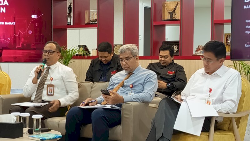Lonjakan terbesar disumbang oleh sektor Pergadaian serta industri Fintech Peer-to-Peer (P2P) Lending atau pinjaman online (pinjol) resmi