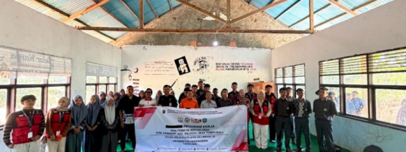 Gandeng KPU Pangkep, Mahasiswa KKN Unhas Edukasi Pemilih Pemula di SMAN 19 Pangkep