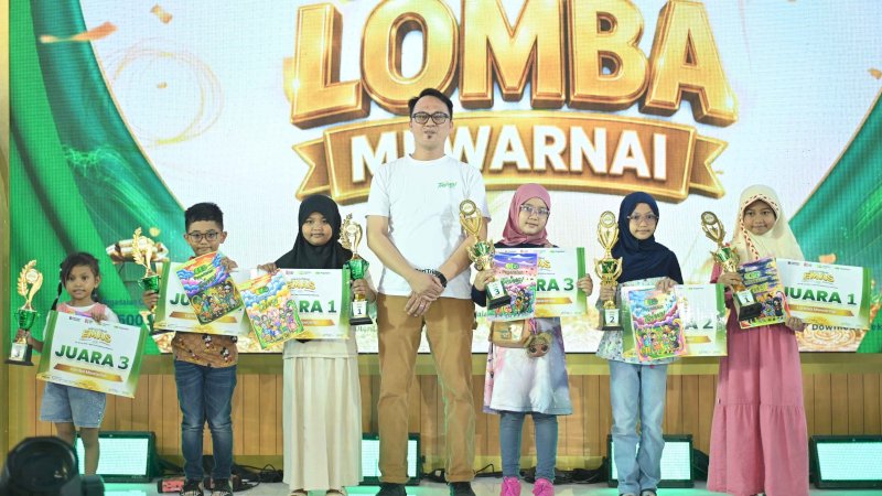PT Pegadaian (Persero) Kanwil VI Sulselbara Maluku menggelar Lomba Mewarnai bertema "Anak Berkarya, Keluarga Berdaya" di Mall Panakkukang Makassar, Minggu (26/7).