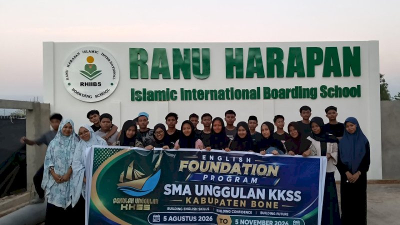 Program akselerasi bahasa Inggris ini berlangsung selama tiga bulan, terhitung sejak 5 Agustus hingga 5 November 2026, berlokasi di Ranu Harapan Islamic International Boarding School (RHIIBS) Maros.