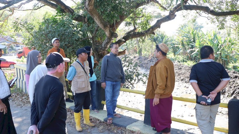 Antisipasi Banjir, Wali Kota Tasming Hamid Tinjau Pengerukan Sungai di Lauleng