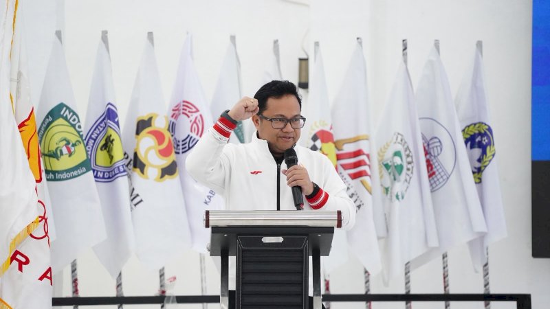 Lantik Pengurus KONI Sidrap, Darmawangsyah Muin Ingatkan Perkuat Kerjasama untuk Pembinaan Atlet